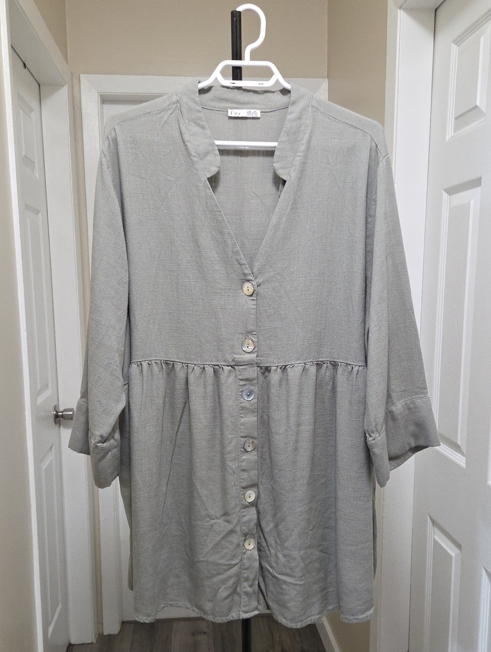 Dex Plus Size Light Gray Women's Button-Front Top